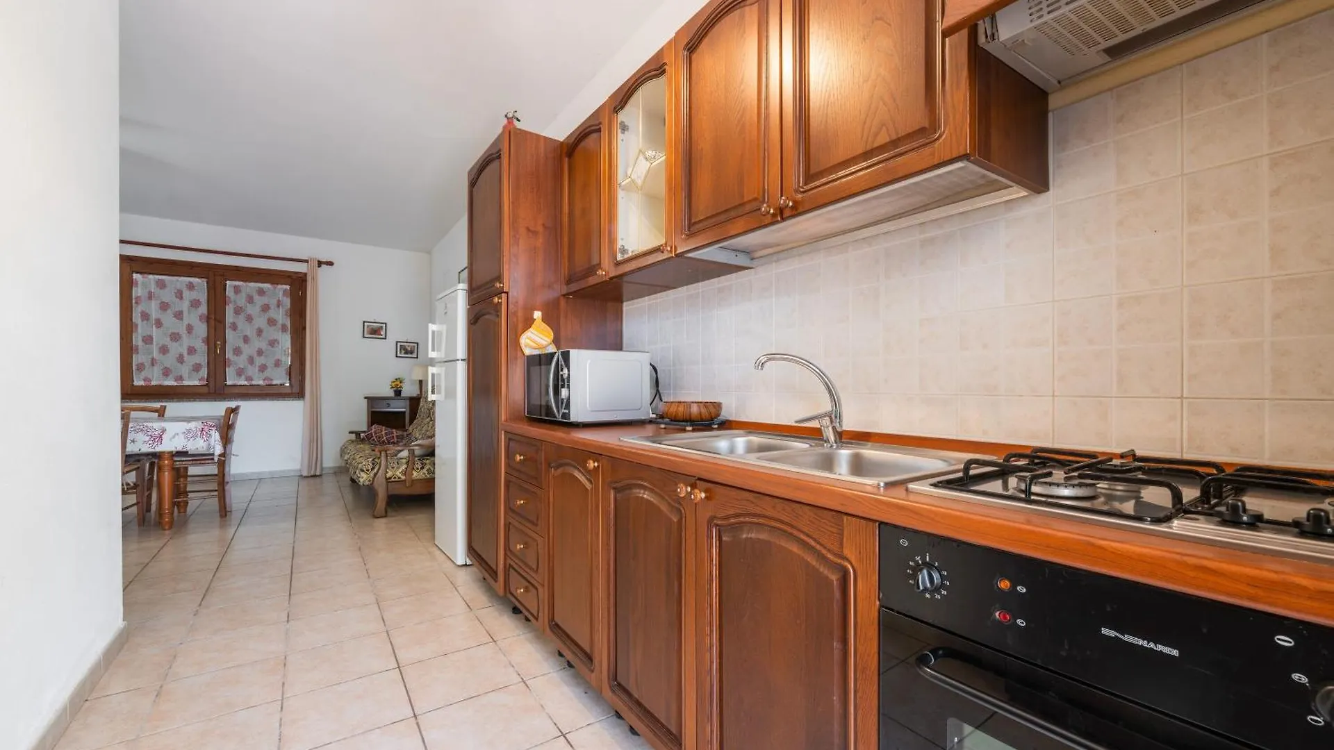 Casa Leo Villa SantʼAnna Arresi 0*,