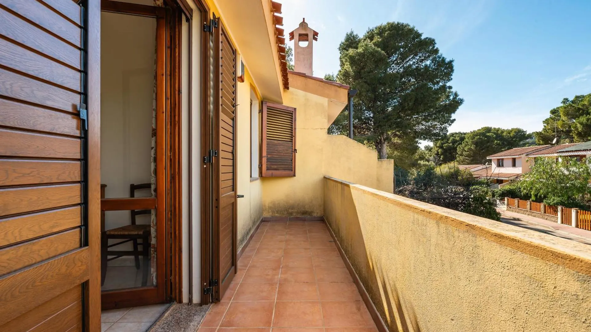 Casa Leo Villa SantʼAnna Arresi 0*,