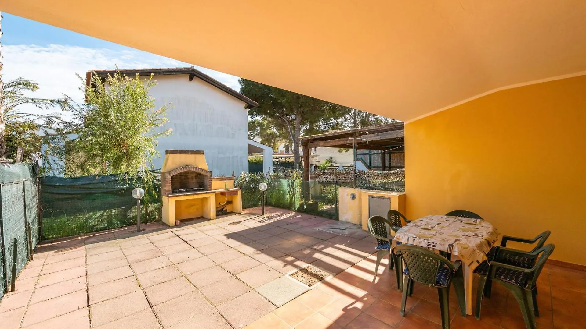 Casa Leo Villa SantʼAnna Arresi 0*,  Olaszország